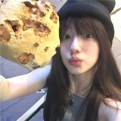 使用下方 20 个影片名，按顺序一一对应，不要改动片名文字，只根据片名和括号内类型提示来虚构全新的故事内容： 约定的梦幻岛 继母的拖油瓶是我的前女友 爱情像母狗 我的偶像 风月宝鉴 猿与超猿 小乌龟的开学日 清作之妻 康考迪亚 老虎装牙 最高通缉 极地毁灭 鬼医 少年四大名捕国语 赛尔号大电影5：雷神崛起 天赐灵机 恐怖夜 花街红粉 乒乓小子 黄阿丽：单身女士